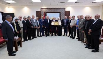 عباس لرؤساء بلديات القدس: دعم صمود المقدسيين وحماية مؤسساتهم أولوية ثابتة