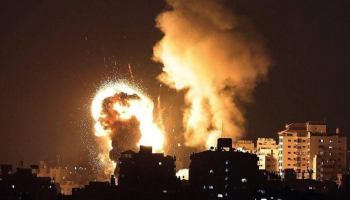 غزة : إصابات في سلسلة غارات لطيران الاحتلال على المدينة