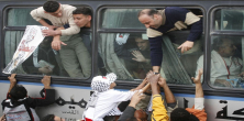 حماس تطالب بالإفراج عن قيادات فلسطينية بارزة ضمن صفقة التبادل المرتقبة حماس تطالب بالإفراج عن قيادات فلسطينية بارزة ضمن صفقة التبادل المرتقبة