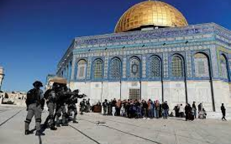 الأوقاف الفلسطينية تصدر تقريرها الشهري بما يخص اقتحامات الحرمين الأقصى والإبراهيمي