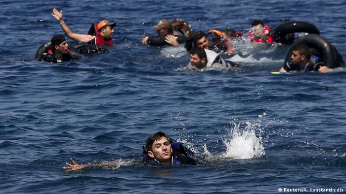 نداء الوطن - غرق قارب مهاجرين