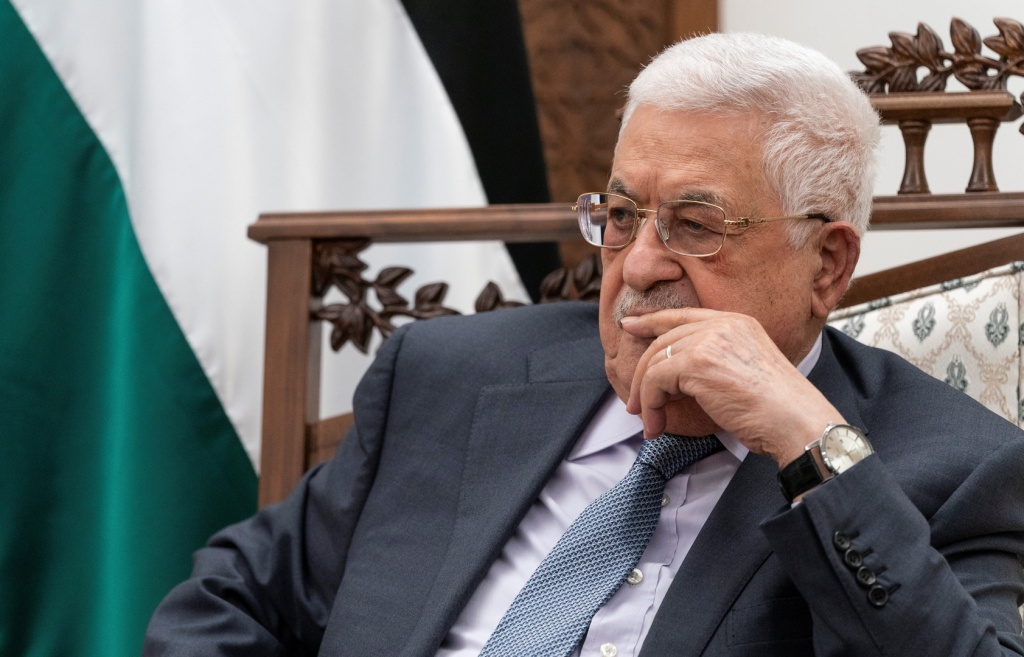 نداء الوطن - ضمن حملتها المستمر ضد الفلسطينيين الخارجية الإسرائيلية تحذف  تغريدة للرئيس عباس